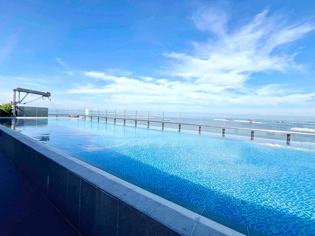 INFINITY pool